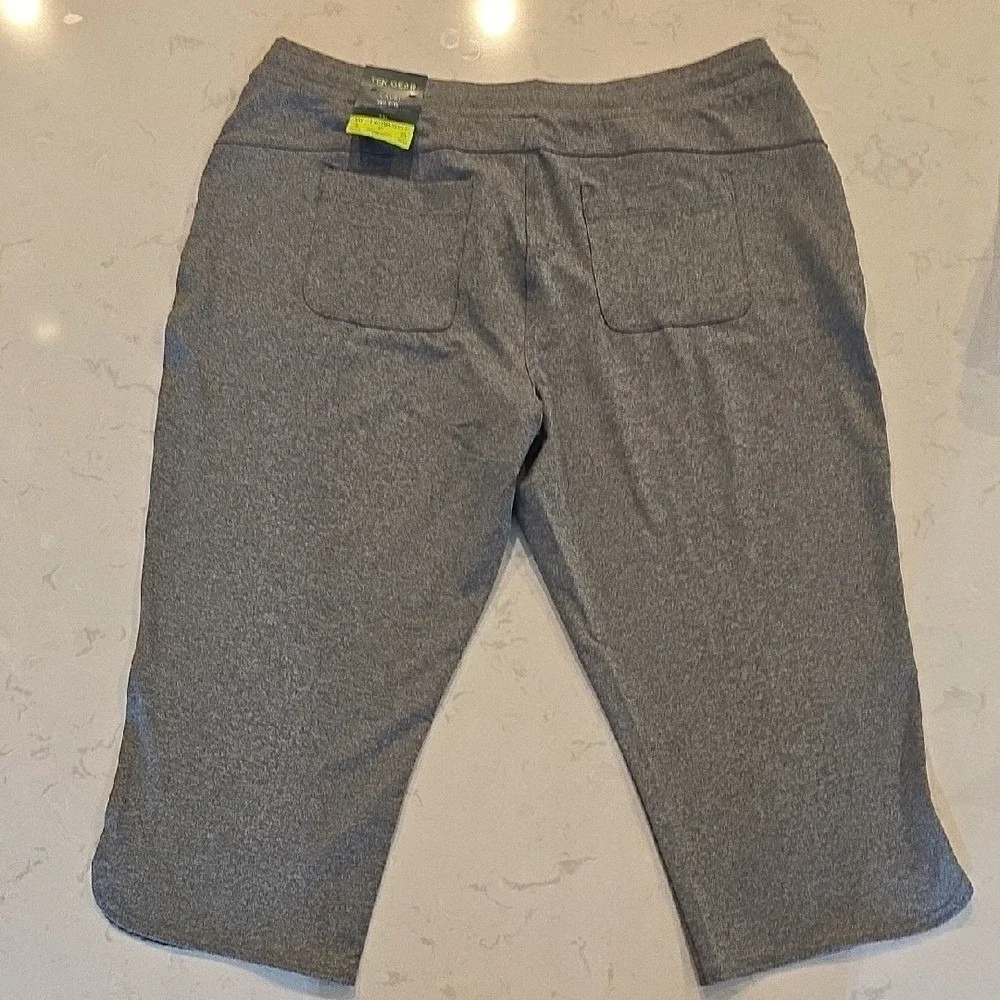 Tek Gear Women's Active Capri Pants – PXL (Petite‎ XL) | NWT - Picture 9 of 10